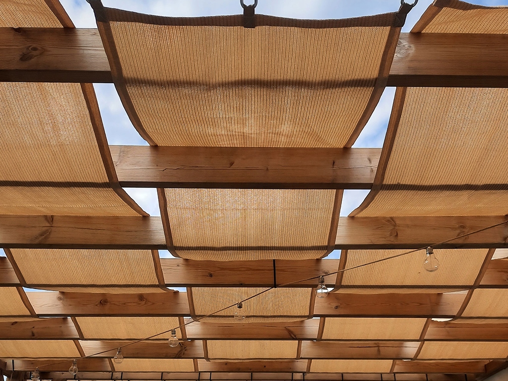 PAS ALTANOWY ŻAGIEL PRZECIWSŁONECZNY OGRODOWY NA ALTANĘ HDPE PIASKOWY 0,7X5