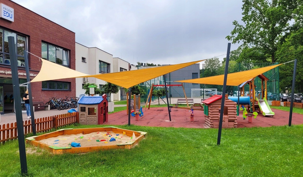 ŻAGIEL PRZECIWSŁONECZNY OGRODOWY BARDZO MOCNY HDPE TRÓJKĄT PIASKOWY 7X7X7