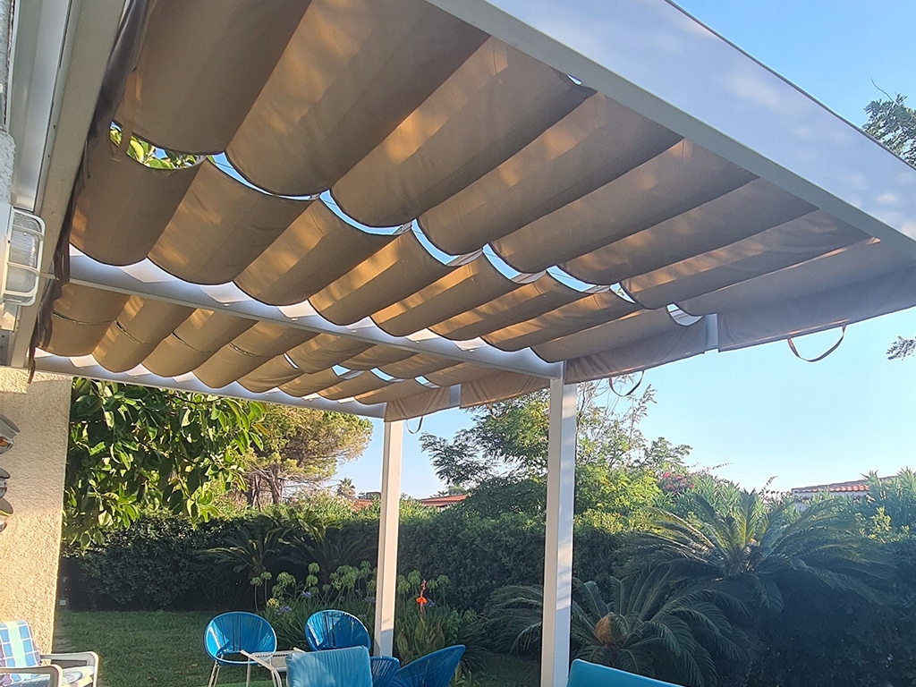 ZESTAW DO MONTAŻU ZEWNĘTRZNYCH ROLET RZYMSKICH POZIOMYCH DO MURU- DUŻY