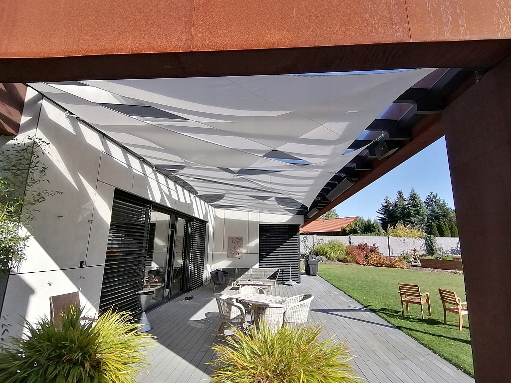 ŻAGIEL PRZECIWSŁONECZNY WODOSZCZELNY PREMIUM DACH TRÓJKĄT BIAŁY 4,2X4,2X5,9