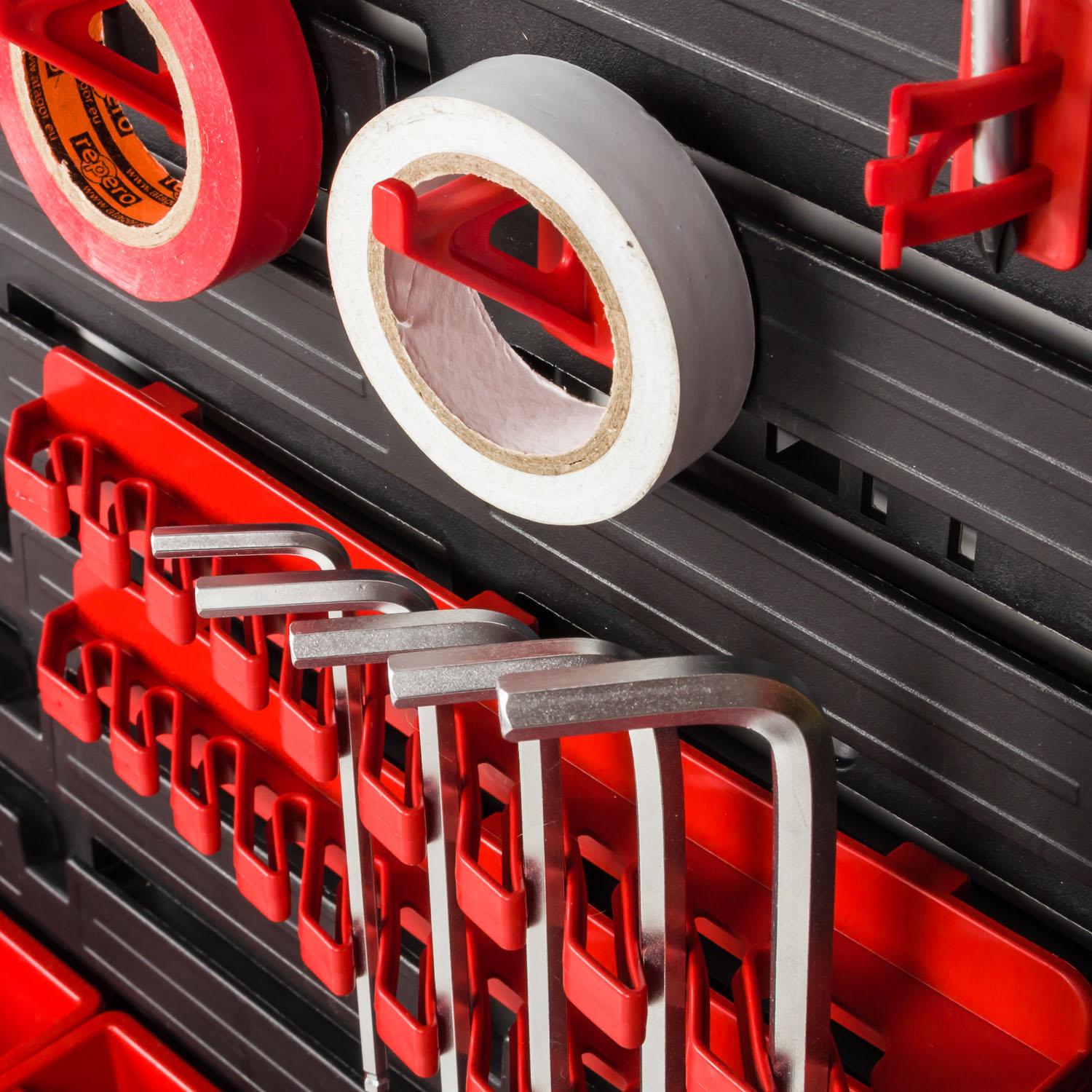 Stapelboxen Werkzeugwand 48 Boxen mit Deckel Rot Montagewand Stapelboxen Werkzeugwand 48 Boxen mit Deckel Rot Montagewand